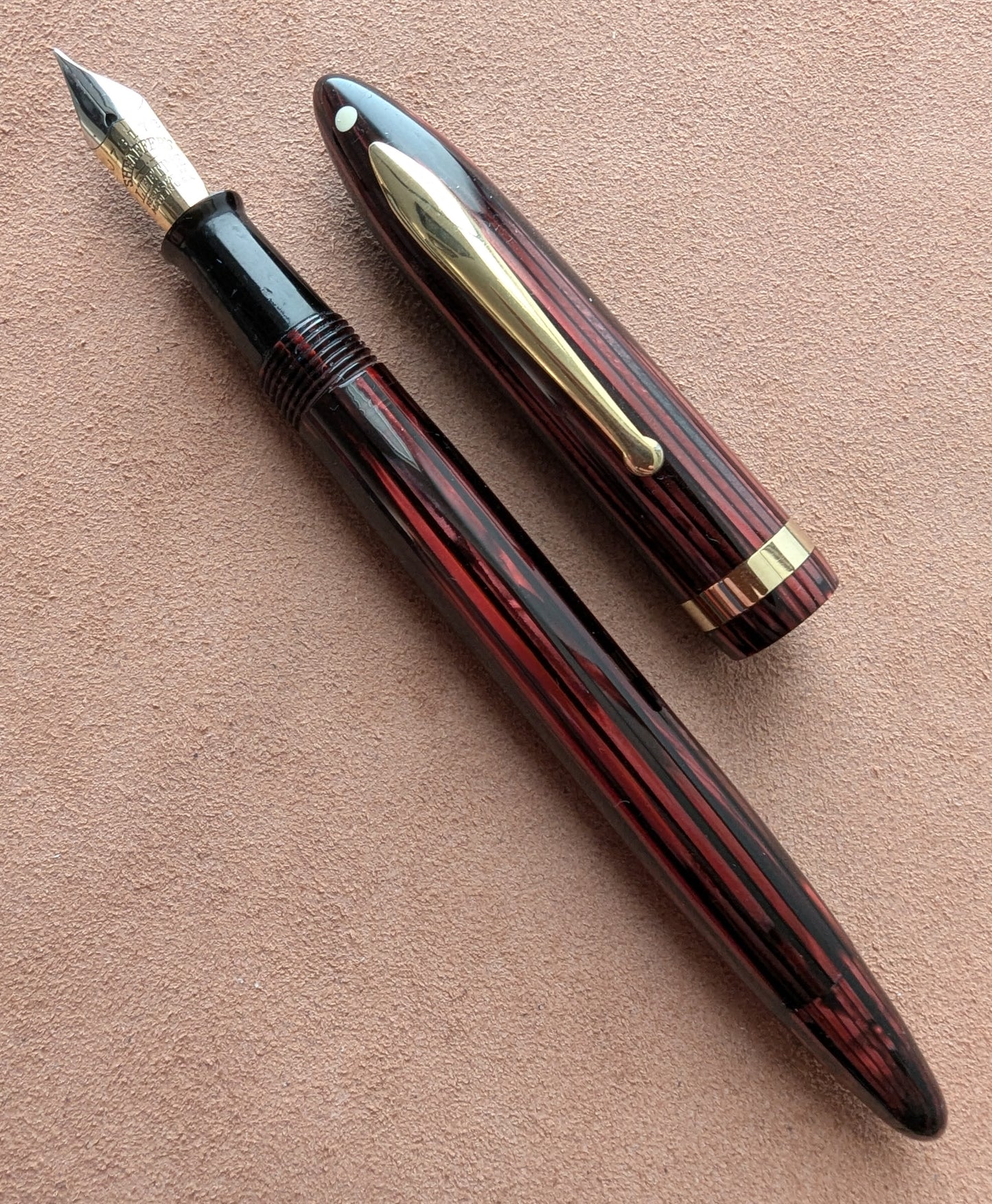 ~1941 Carmine Sheaffer Balance Sovereign Fountain Pen - fine-medium point