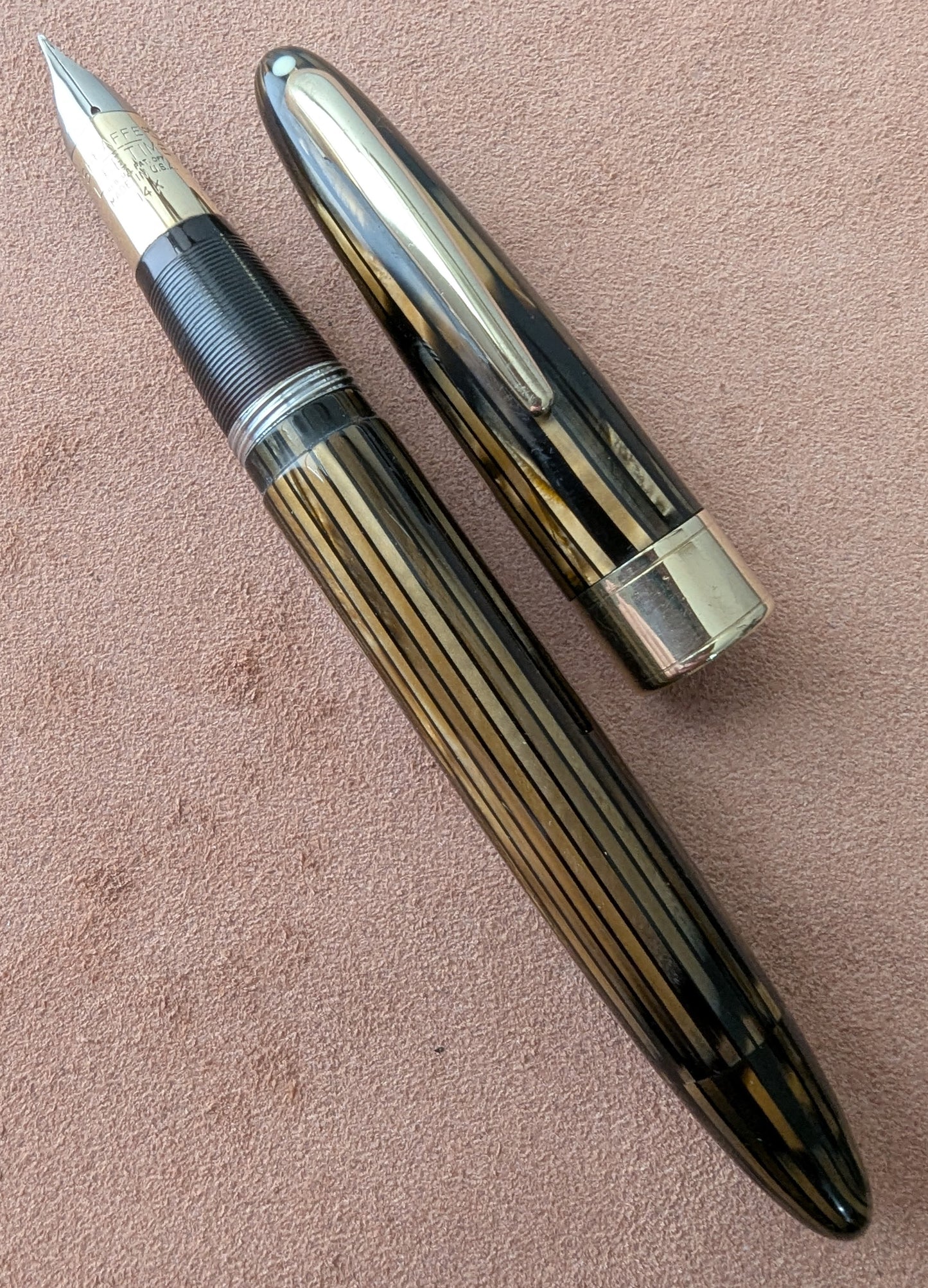 ~1947 Golden Brown Sheaffer Triumph Valiant - fine-medium point
