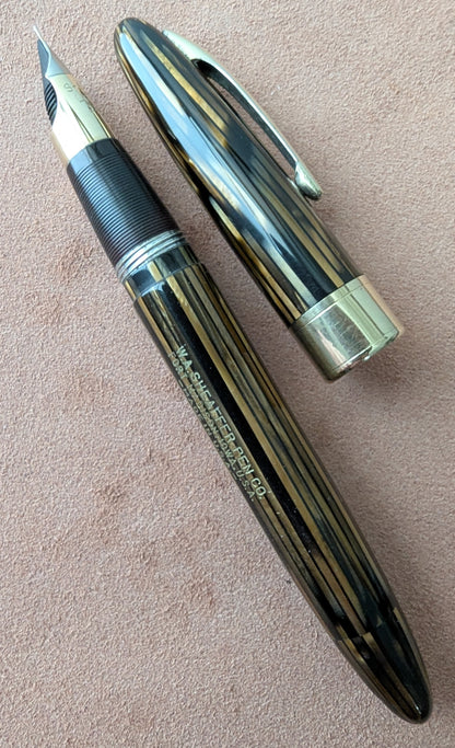 ~1947 Golden Brown Sheaffer Triumph Valiant - fine-medium point