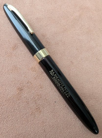 1948 Black Sheaffer Statesman - Vacuum-Fil - Fine+ Golden Spade nib