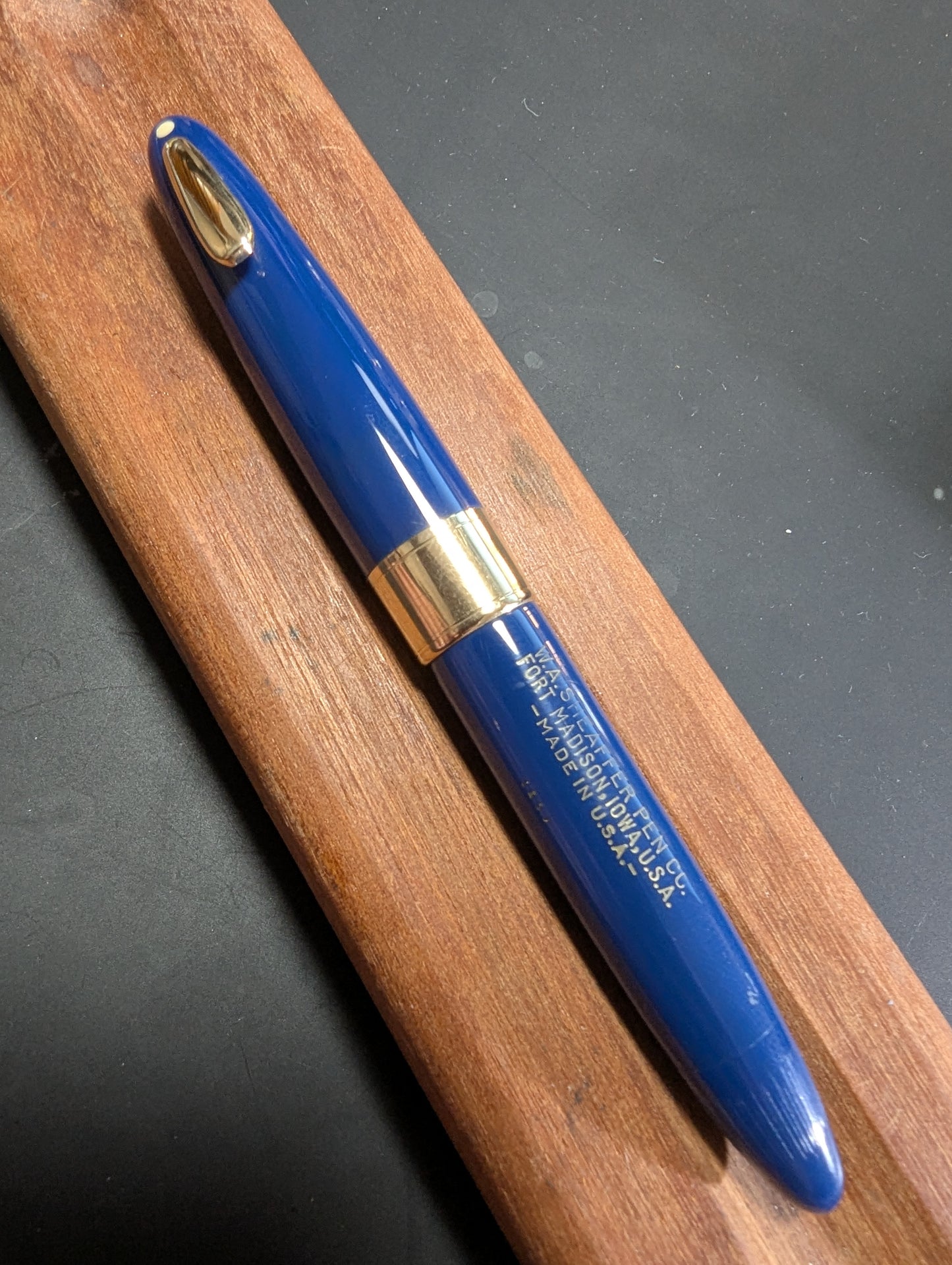 1948 Persian blue Sheaffer Tuckaway Valiant Deluxe - Vacuum-Fil - fine point
