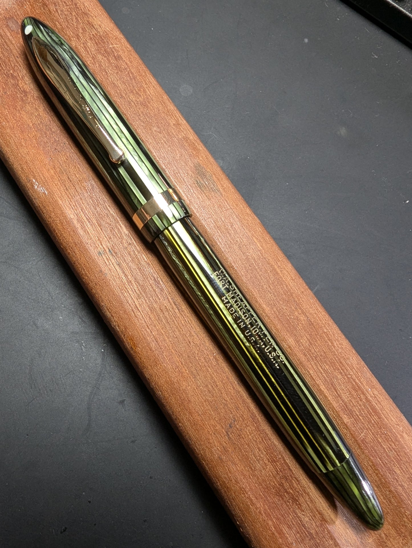 Marine Green Sheaffer Balance Sovereign Fountain Pen - fine point