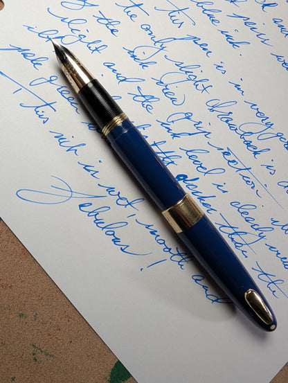 1948 Persian blue Sheaffer Tuckaway Valiant Deluxe - Vacuum-Fil - fine point