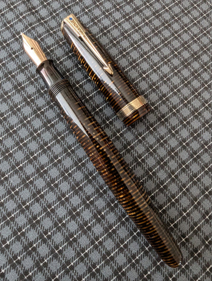 1944 Golden Pearl Parker Vacumatic Major - fine-medium point