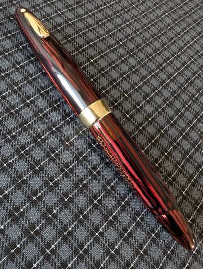 ~1947 Carmine Sheaffer Tuckaway Statesman fountain pen - fine point