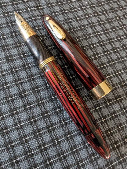 ~1947 Carmine Sheaffer Tuckaway Statesman fountain pen - fine point