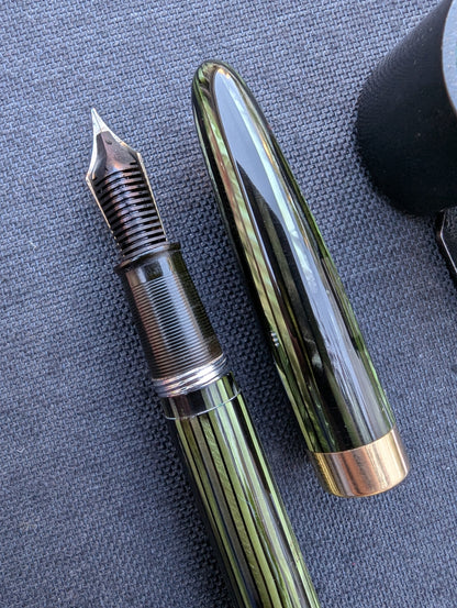 1947 Marine Green Sheaffer Sovereign Statesman fountain pen - Vacuum-Fil - Fine Golden Spade nib