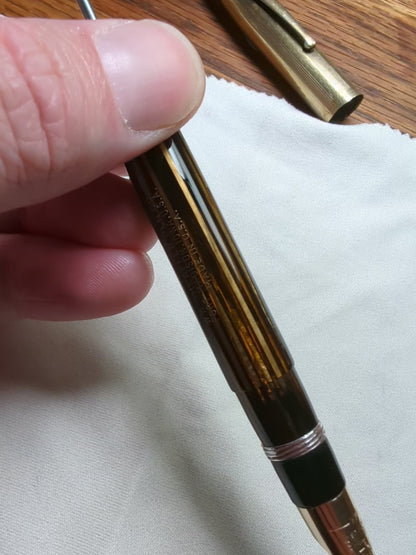 1942 Golden Brown Sheaffer Triumph Crest - fine point