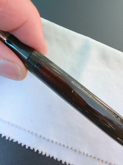 Hidden - 1938 Parker Black Shadow-Wave Vacumatic Junior - fine+ point