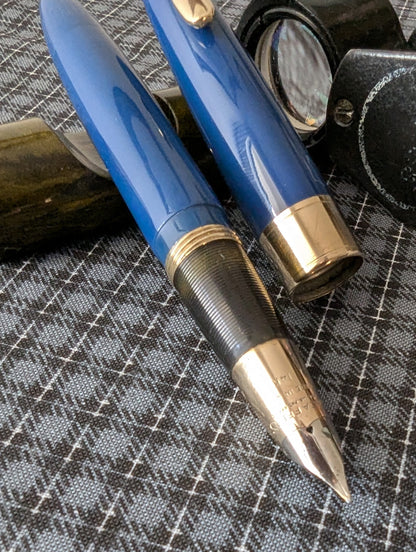 1948 Persian blue Sheaffer Tuckaway Valiant Deluxe - Vacuum-Fil - fine point