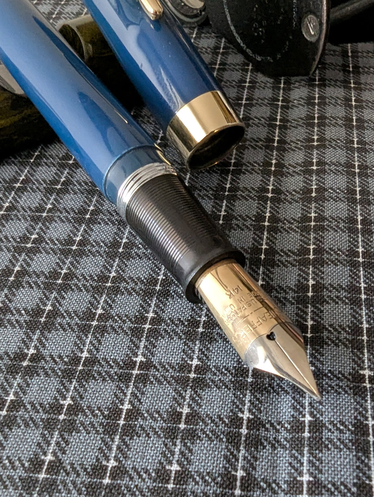 1948 Persian Blue Sheaffer Statesman - Vacuum-Fil - Fine Golden Spade nib