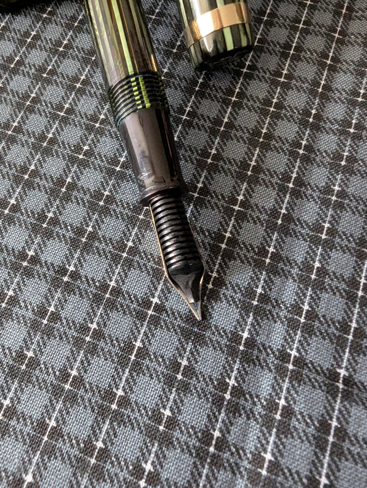Marine Green Sheaffer Balance Sovereign Fountain Pen - fine point