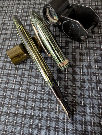 Marine Green Sheaffer Balance Sovereign Fountain Pen - fine point