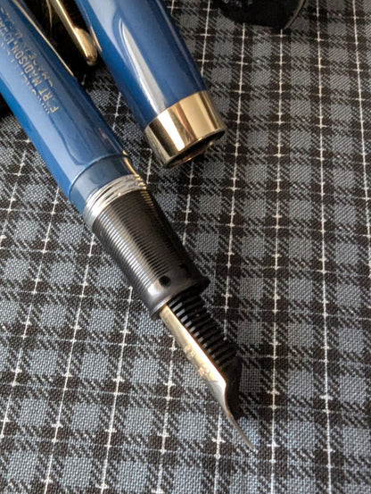 1948 Persian Blue Sheaffer Statesman - Vacuum-Fil - Fine Golden Spade nib