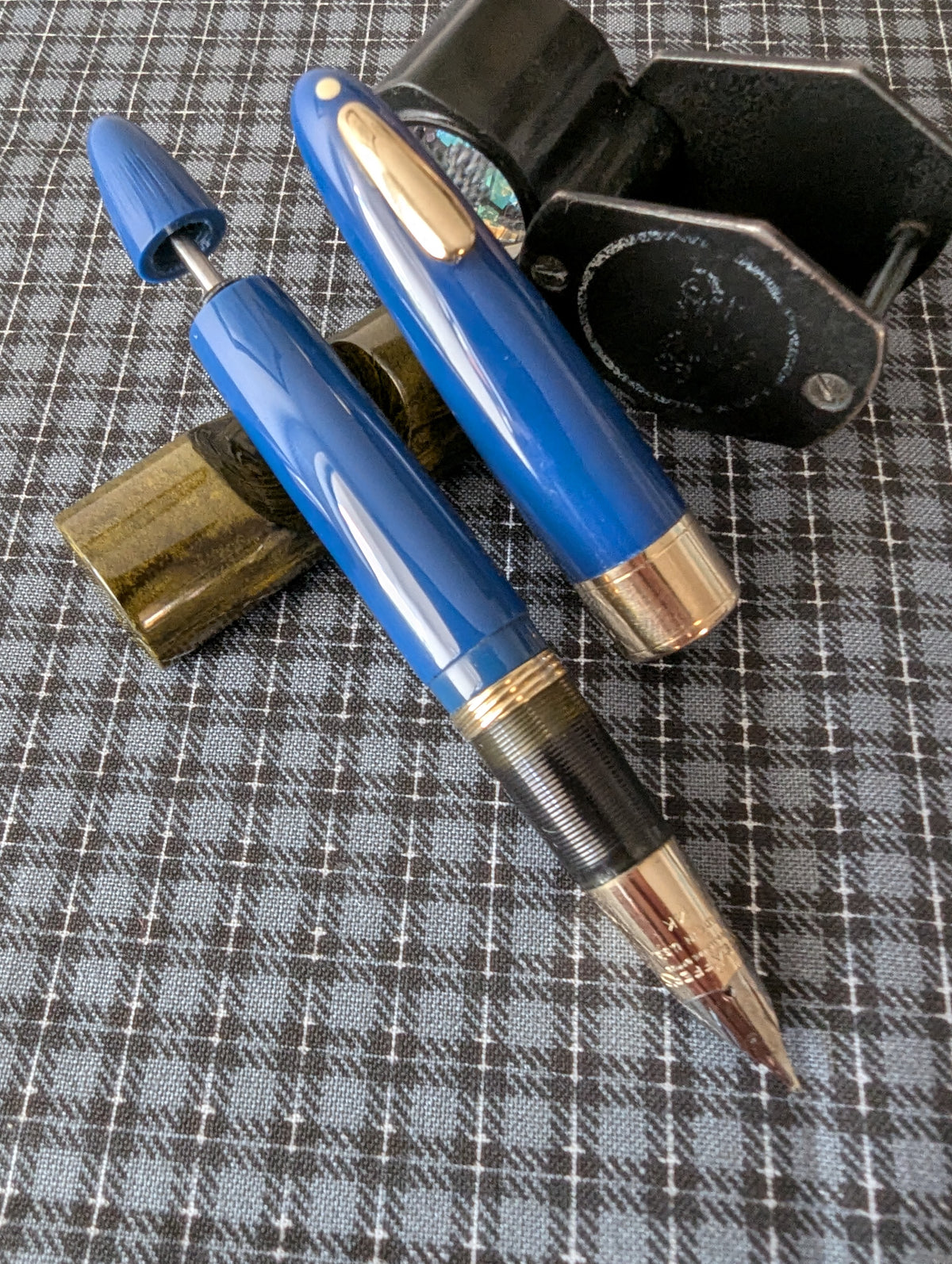 1948 Persian blue Sheaffer Tuckaway Valiant Deluxe - Vacuum-Fil - fine point