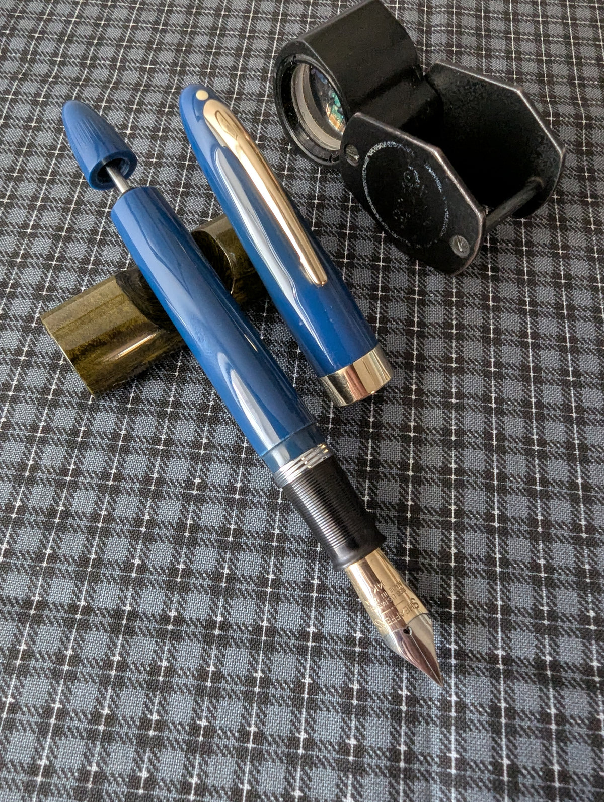 1948 Persian Blue Sheaffer Statesman - Vacuum-Fil - Fine Golden Spade nib
