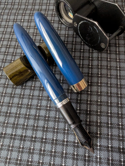 1948 Persian Blue Sheaffer Statesman - Vacuum-Fil - Fine Golden Spade nib