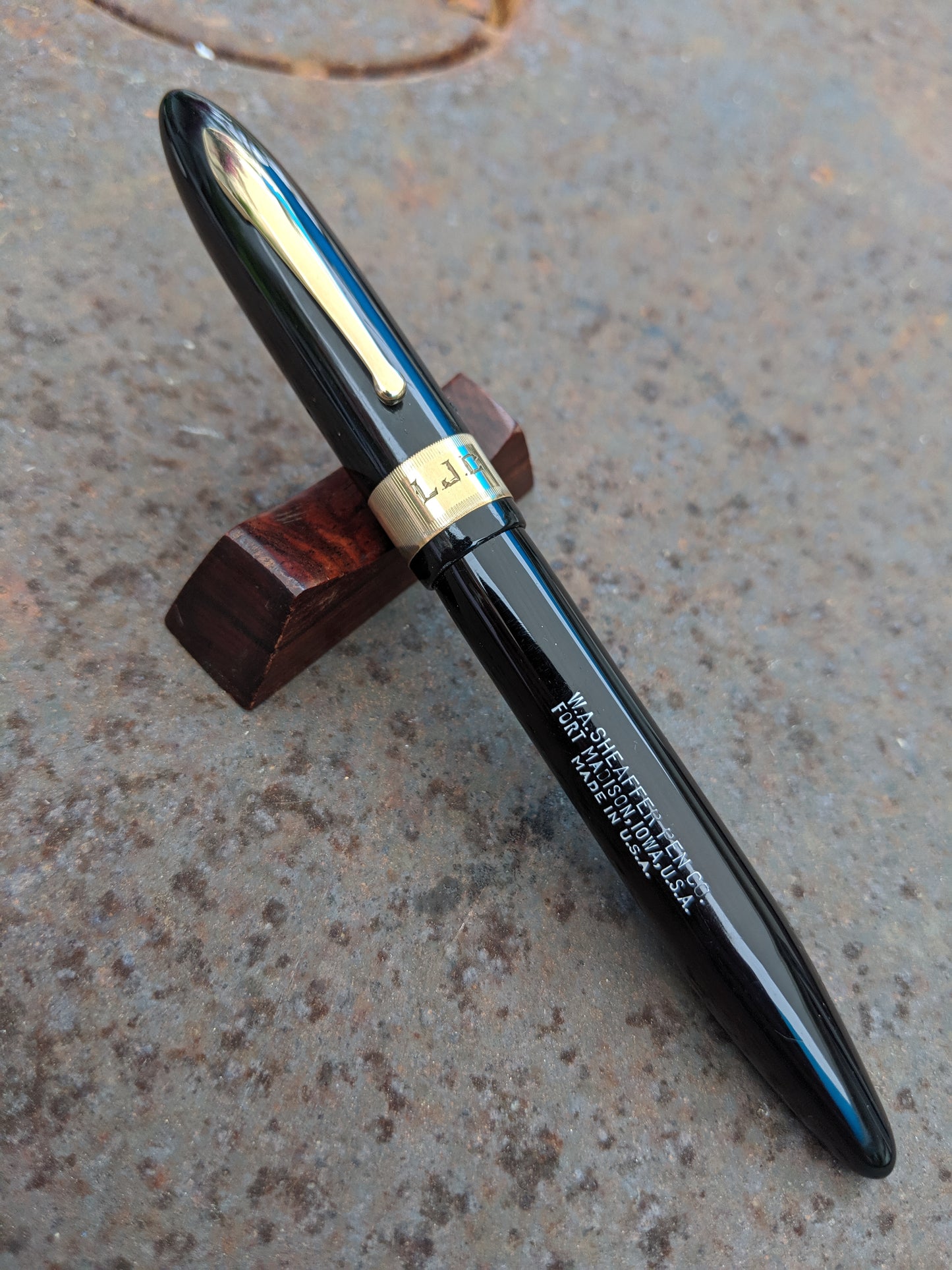 Black Sheaffer Balance Admiral - lever filler - jewelers band (L.J.C.) - fine Feather Touch 5 nib