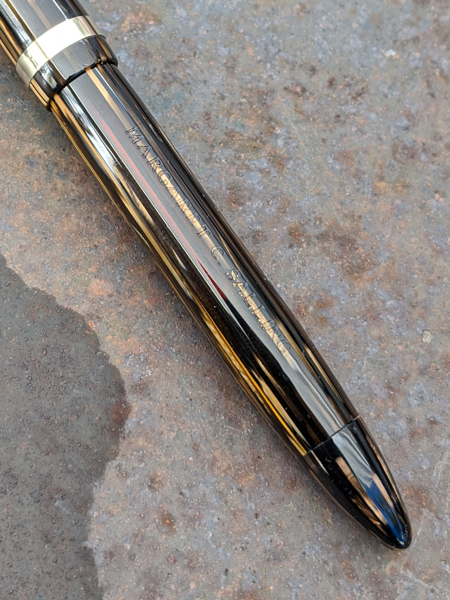 1941 Golden Brown Sheaffer Balance Vigilant - Vacuum-Fil - fine nib