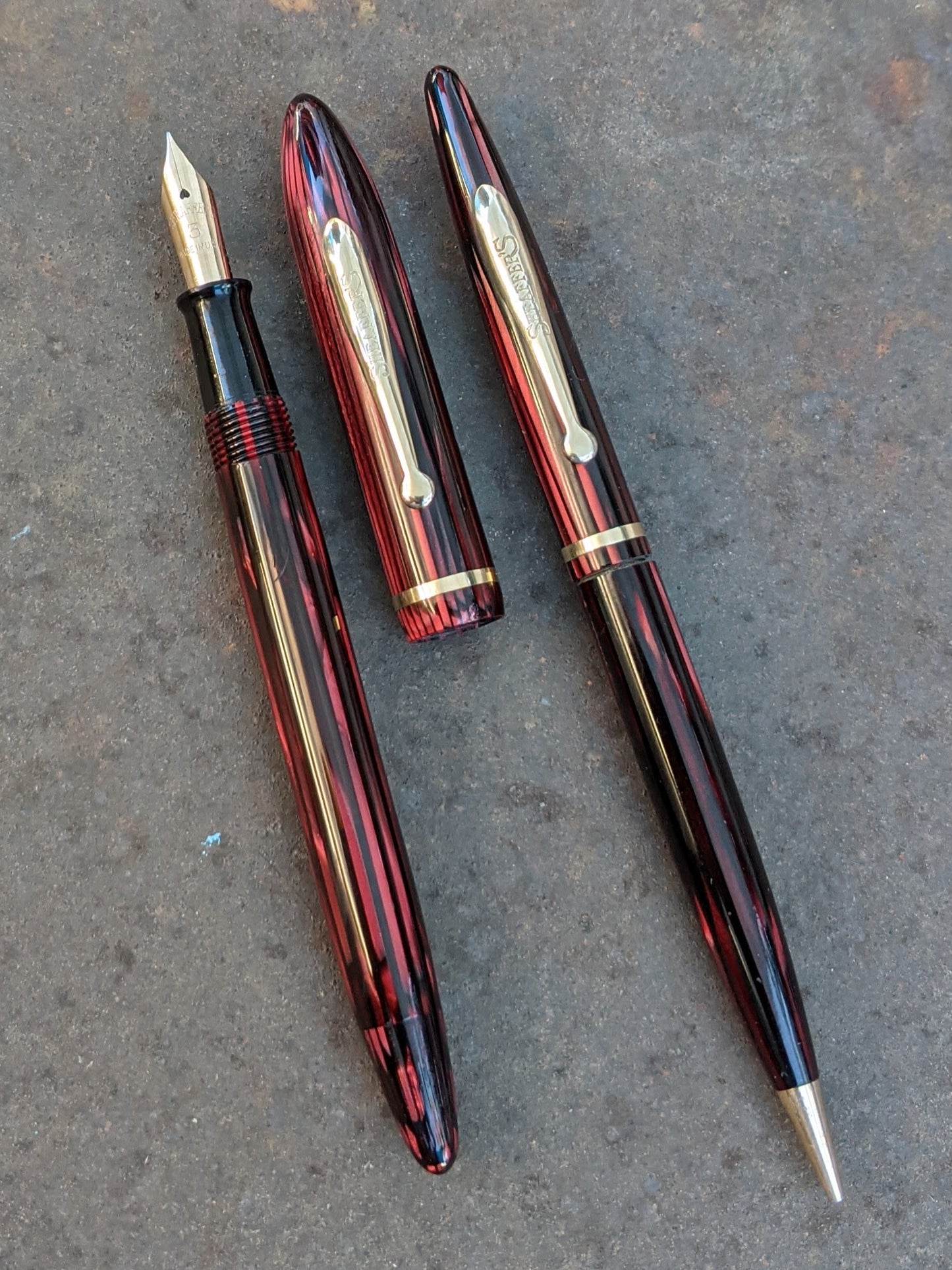 Carmine Sheaffer Balance Craftsman fountain pen & pencil