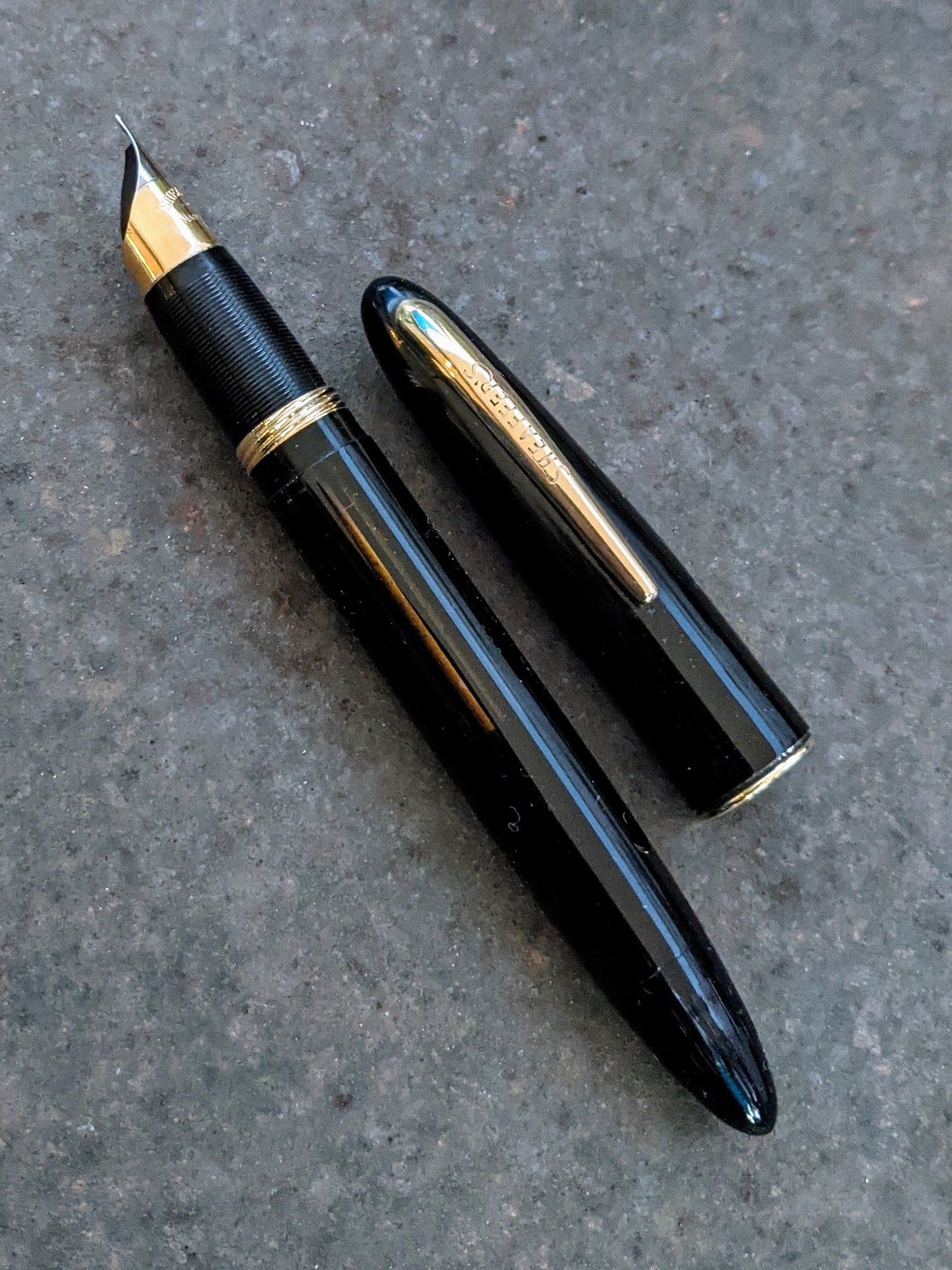 1943-5 Black Sheaffer Triumph Admiral fountain pen